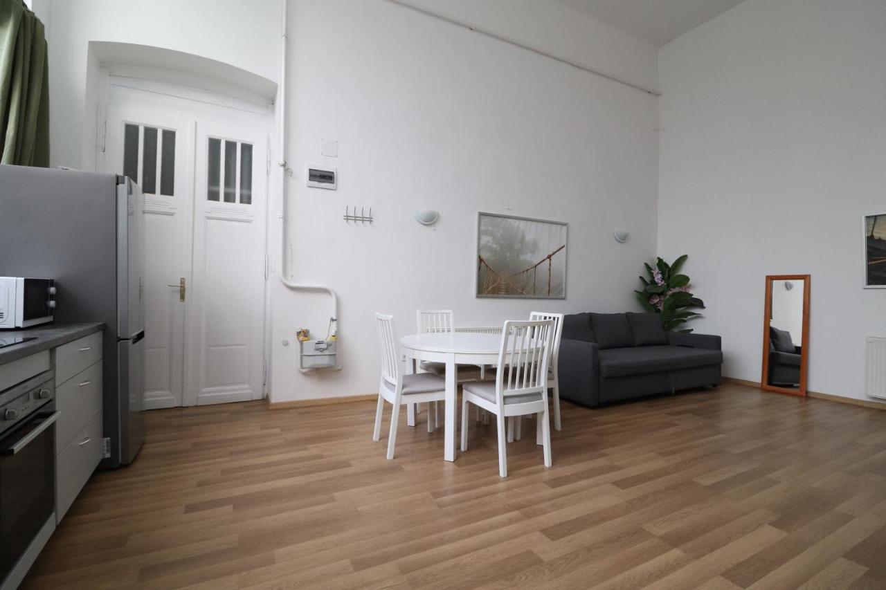 بودابست New Guest House A In Kiraly Street 106 المظهر الخارجي الصورة
